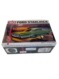 AMT 1960 Ford Starliner Model Kit