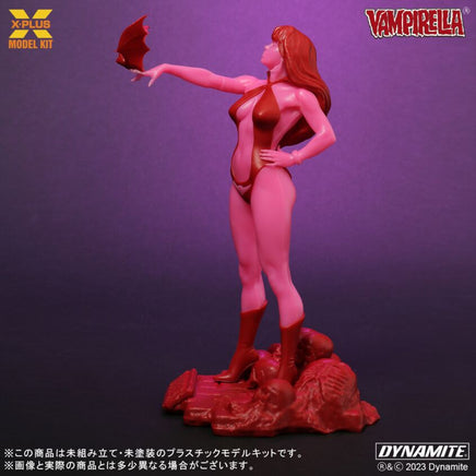 X-Plus Models Vampirella Glow-in-the-Dark Version 1:8 22354 Model Kit